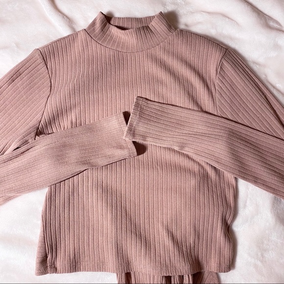 Forever 21 Tie-Back Crop Top - Picture 3 of 5